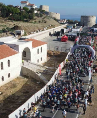 Tarihi Alan’da Uluslararası Gelibolu Maratonu düzenlendi
