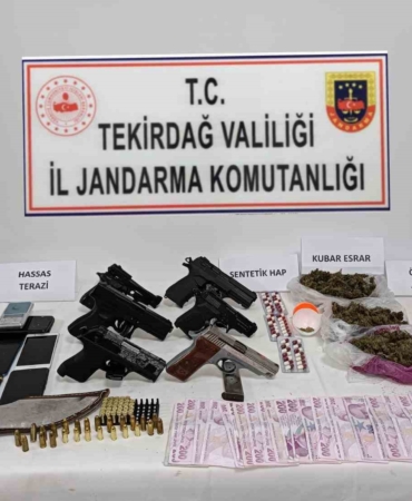 Tekirdağ’da jandarma operasyonunda silah ve uyuşturucu ele geçirildi