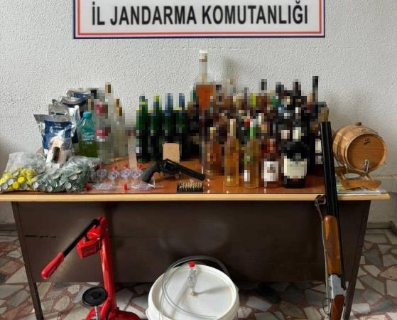 Tekirdağ’da kaçak içki operasyonu: Her yer didik didik arandı