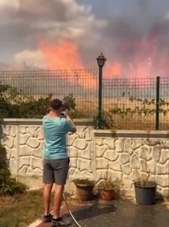 Tekirdağ’da otluk alanda çıkan yangın paniğe neden oldu