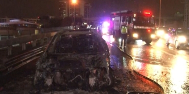 TEM Otoyolu’nda otomobil alev alev yandı