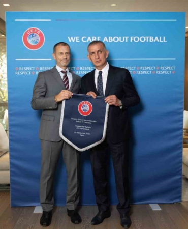 TFF Başkanı Hacıosmanoğlu, UEFA Başkanı Ceferin ile bir araya geldi