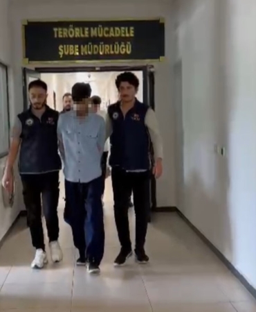 Toplu taşıma araçlarının sistemlerini hackleyen 2 şüpheli Diyarbakır’da yakalandı