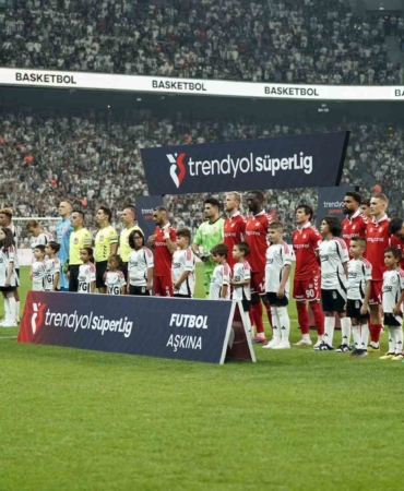 Trendyol Süper Lig: Beşiktaş: 0 - Sivasspor: 0 (Maç devam ediyor)