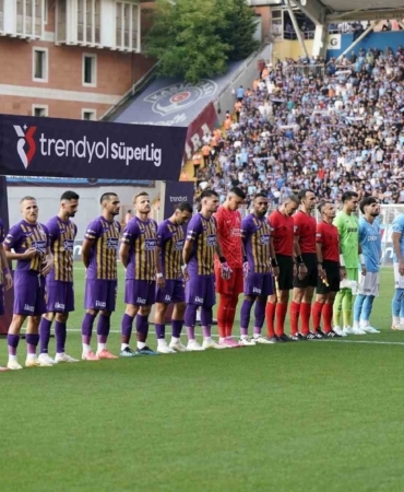 Trendyol Süper Lig: Eyüpspor: 0 - Trabzonspor: 0 (İlk yarı)