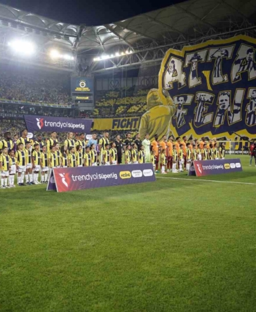 Trendyol Süper Lig: Fenerbahçe: 0 - Galatasaray: 0 (Maç devam ediyor)