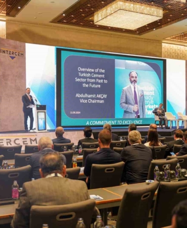 “ Türkiye, güvenli ve öngörülebilir bir tedarikçi olarak küresel çimento sektörü için büyük bir avantaj sağlıyor”