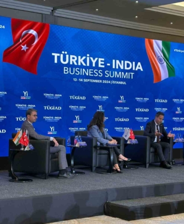 Türkiye-Hindistan arasındaki ekonomik ilişkiler bu panelde konuşuldu