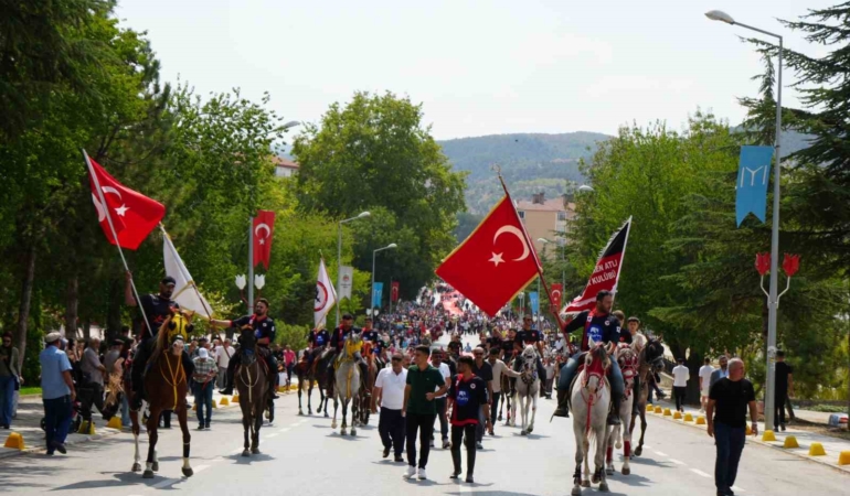 Türkiye’nin dört bir yanından gelen Yörükler Söğüt’te buluştu