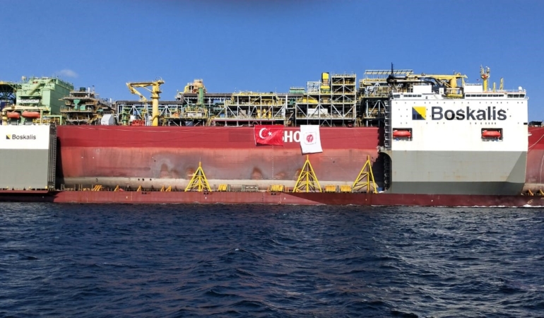 Türkiye’nin ilk yüzer üretim platformu Çanakkale Boğazı’na ulaştı