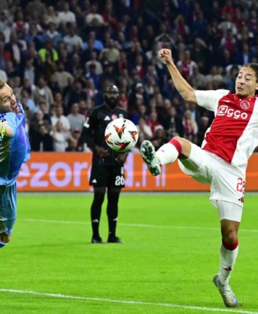 UEFA Avrupa Ligi: Ajax: 1 - Beşiktaş: 0 (İlk yarı)