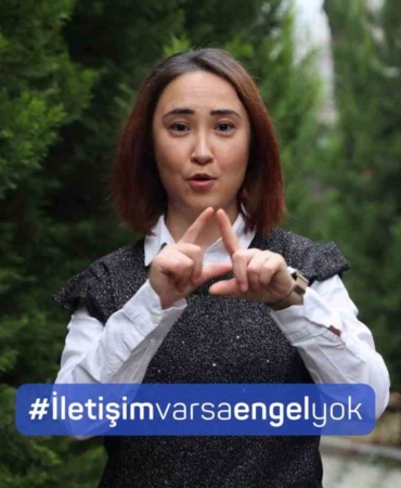 Uludağ Elektrik, işaret dili görüşme hattı ile erişilebilirliği artırıyor