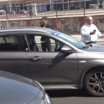 Ümraniye’de çıkan yangında sürücüler tartıştı