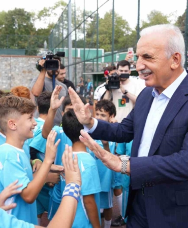 Ümraniye’de ‘Minik Kramponlar Futbol Turnuvası’nın kazananları belli oldu