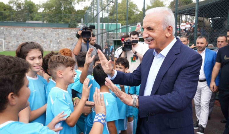 Ümraniye’de ‘Minik Kramponlar Futbol Turnuvası’nın kazananları belli oldu