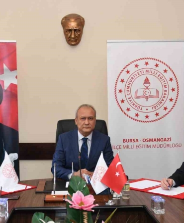 Üniversiteye hazırlanan öğrencilere Osmangazi desteği