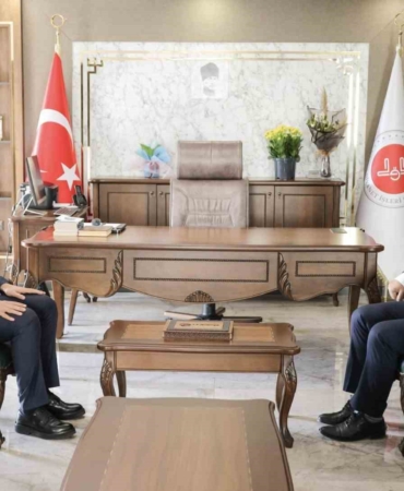 Vali Aygöl, İl Müftüsü Dilek ile bir araya geldi