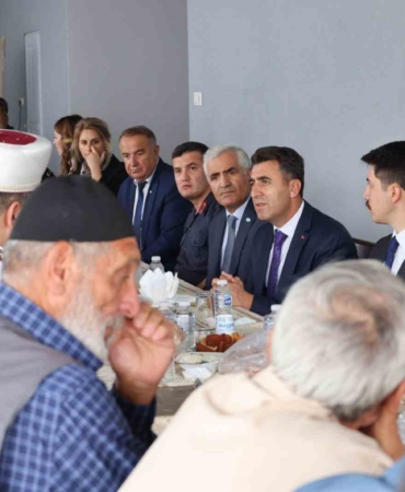 Vali Aygöl, köylülerin ihtiyaç ve talepleri tek tek dinledi