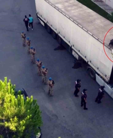 Van’dan yola çıkan göçmen kaçağı dolu tır Sakarya’da yakalandı