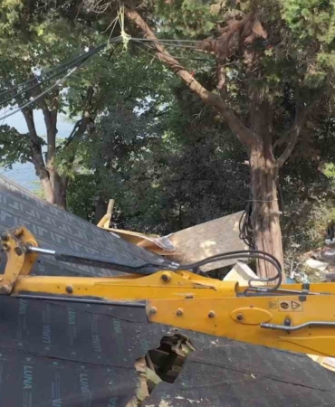 Vaniköy’de kaçak yapılar yıkım havadan görüntülendi