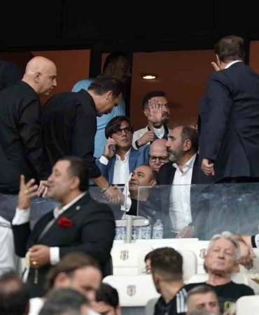 Vincenzo Montella, Beşiktaş-Sivasspor maçını tribünden takip etti