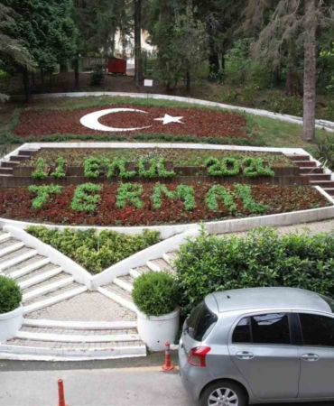 Yalova Termal’deki “Çiçek Takvimi” zamana meydan okuyor