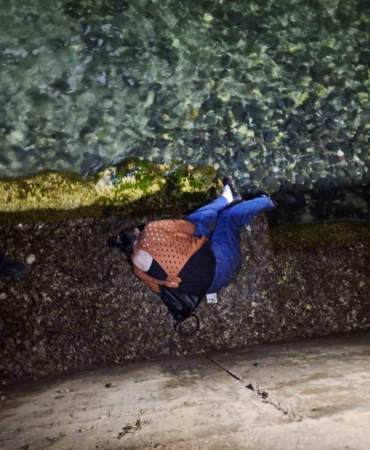 Yalova’da alkollü kadın deniz kenarına düşerek baygınlık geçirdi