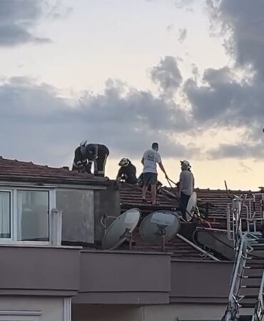 Yalova’da çatı yangını