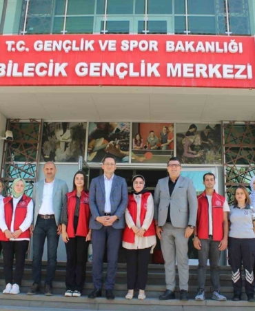 Yapımı tamamlanmak üzere olan Gençlik Merkezi inşaatında inceleme