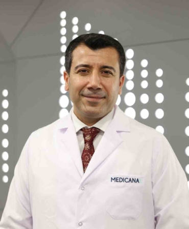 Yaş ilerledikçe kaş düşüklüğü oluşabiliyor