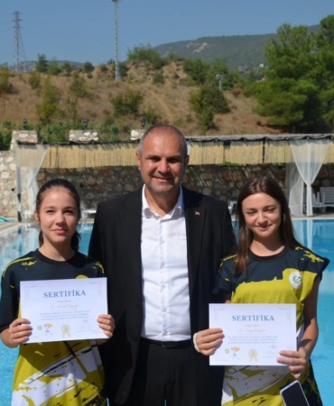 Yaz spor okulları sona ererken öğrencilere sertifikaları dağıtıldı