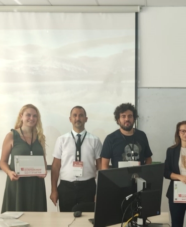 YDÜ’lü akademisyenler Romanya’dan ödülle döndü