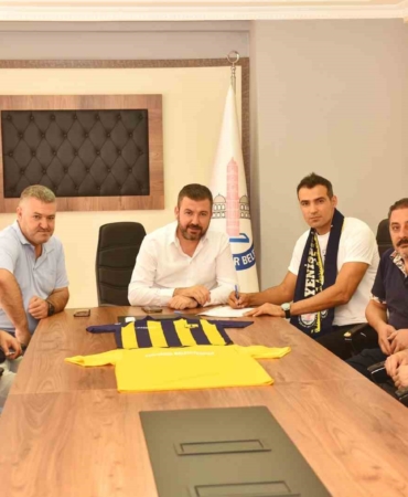 Yenişehir Belediyespor’da milli transfer