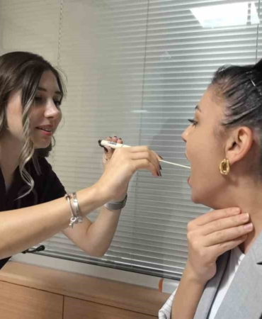 Yıllar sonra doğdukları hastaneye doktor olarak atandılar