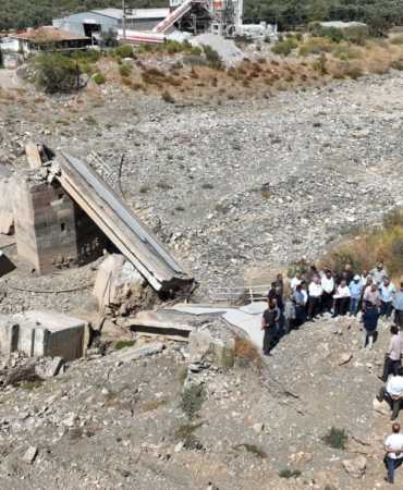 Zeytinli Çayı’nda sel felaketinde yıkılan köprünün yeniden yapılması isteniyor