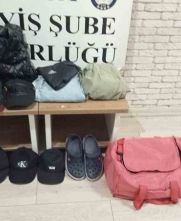 53 suç kaydı bulunan şüpheliyi çaldığı ayakkabı yakalattı