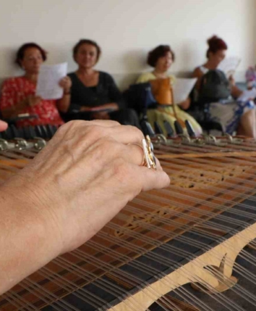 65 yaş üstü vatandaşlar müziğin gücüyle sosyalleşiyor