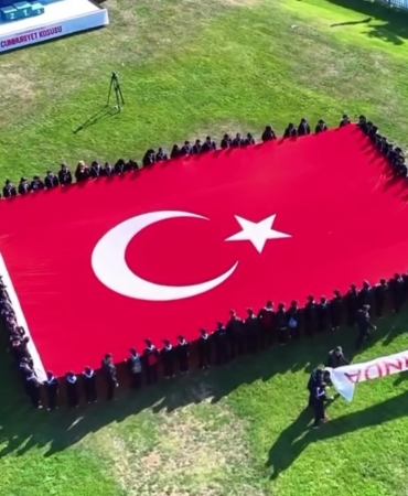 7’den 70’e binlerce kişi Cumhuriyet için koştu