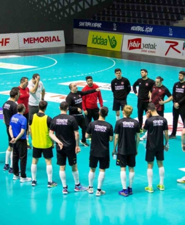 A Milli Erkek Hentbol Takımı’nın Avusturya ve Almanya maçı kamp kadrosu açıklandı