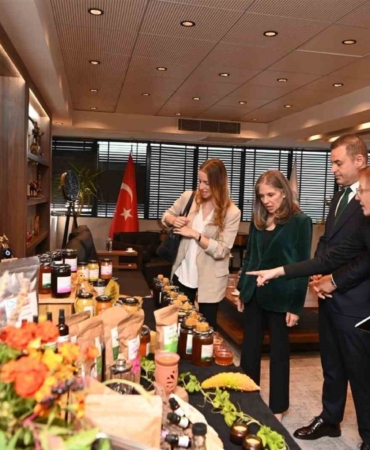 ABD İstanbul Başkonsolosu Eadeh’ten Başkan Akın’a ziyaret