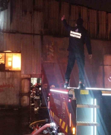 Ataşehir’de kimyasal madde deposunda yangın