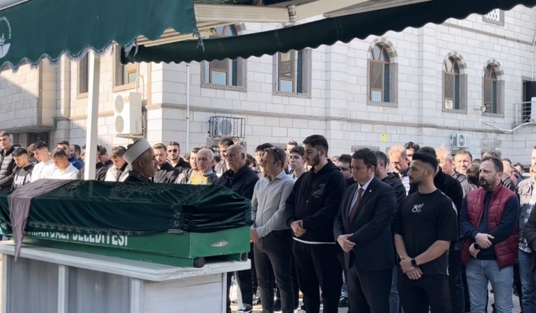 Ayrılma aşamasındaki eşi tarafından öldürülen diş doktoru toprağa verildi