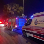 Bakırköy’de 3 aracın karıştığı zincirleme kazada 4 kişi yaralandı