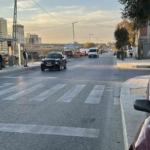 Başakşehir’de yarış yapan otomobil sürücüsü, işçilerin oturduğu araziye uçtu: 4 yaralı