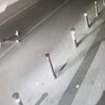 Bayrampaşa’da yolun ortasına yatan alkollü adama otomobil çarptı: O anlar güvenlik kamerasında