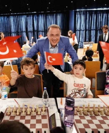 Beylikdüzü’nde 29 Ekim ve Ata’ya Saygı Satranç Turnuvası’na yoğun ilgi