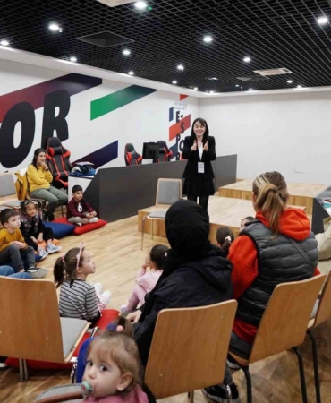 Beylikdüzü’nde “İngilizce Konuşma Kulübü” başladı