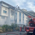 Beylikdüzü’nde medikal malzeme üretimi yapan atölyede yangın