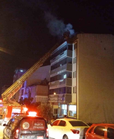 Bilecik’te çatı katında çıkan yangını korkuttu