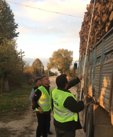Bilecik’te emval nakleden araçlar kontrol edildi